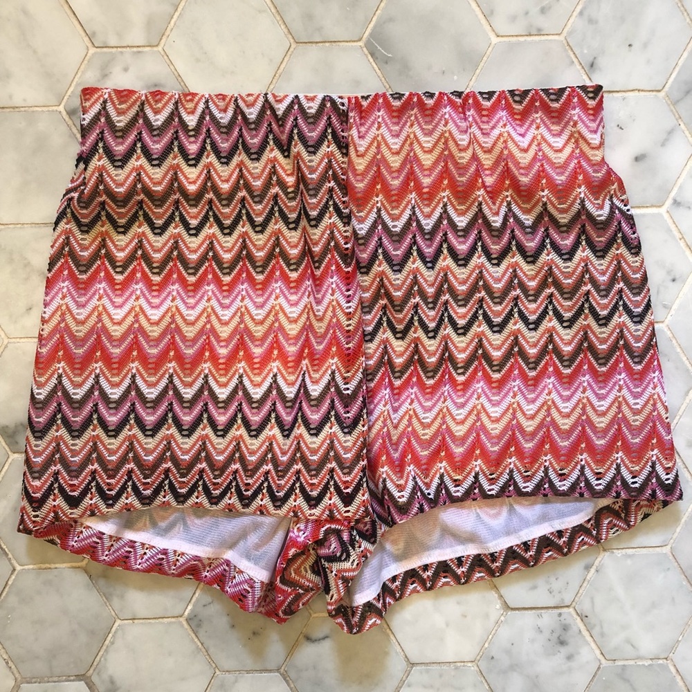 Show me your MuMu pattern shorts